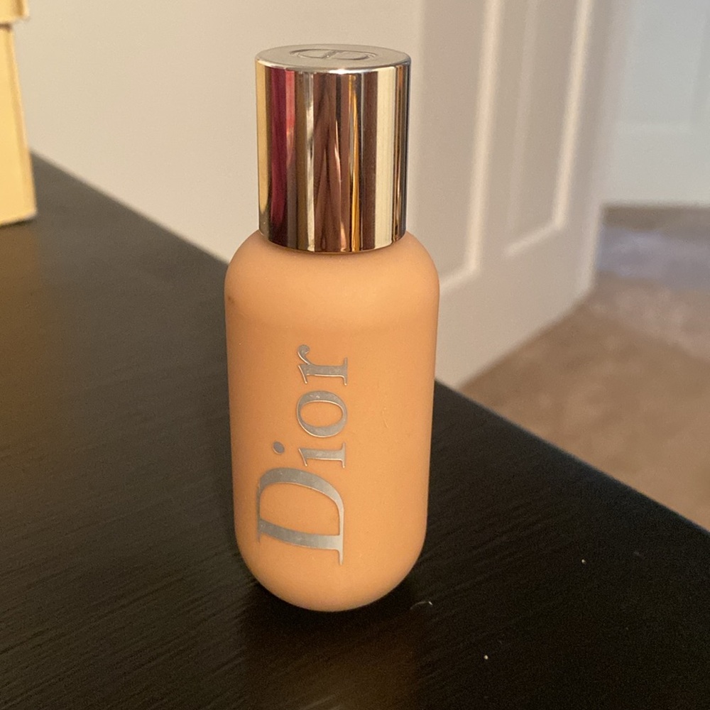 Dior Backstage Face & Body Foundation 4C - Picture 5 of 7
